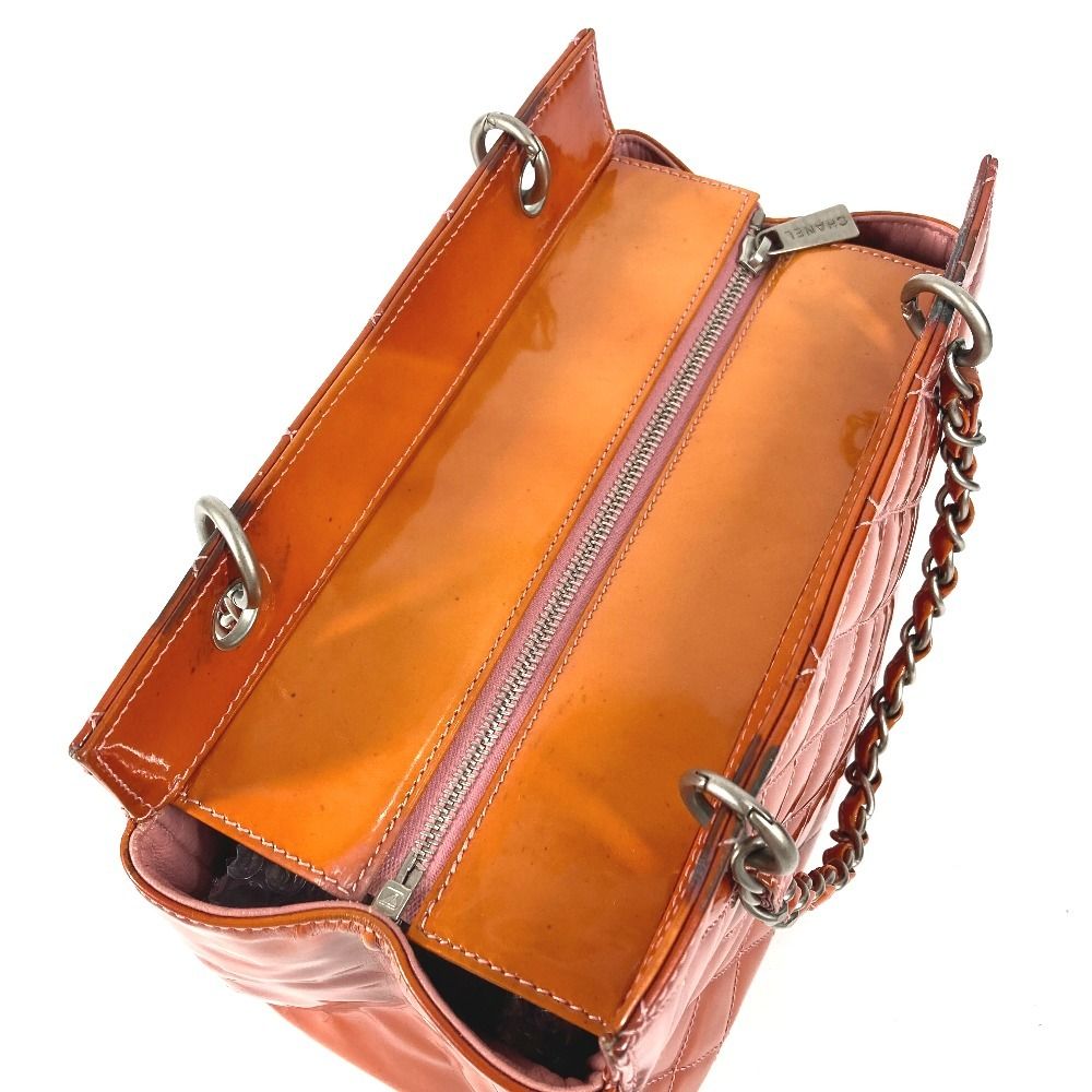 Chanel Shoulder Bag CC Logo Enamel Pink — view 3