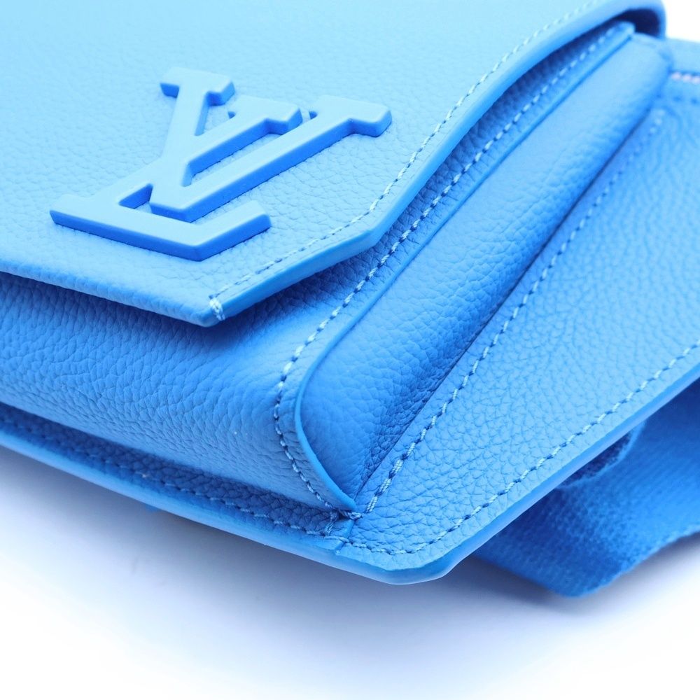 Louis Vuitton LV Aerogram Takeoff Sling Bag Light Blue — view 5