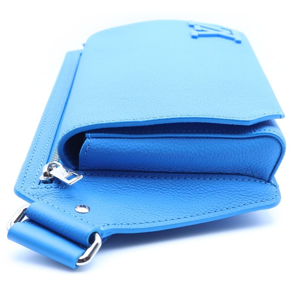 Louis Vuitton LV Aerogram Takeoff Sling Bag Light Blue — view 3