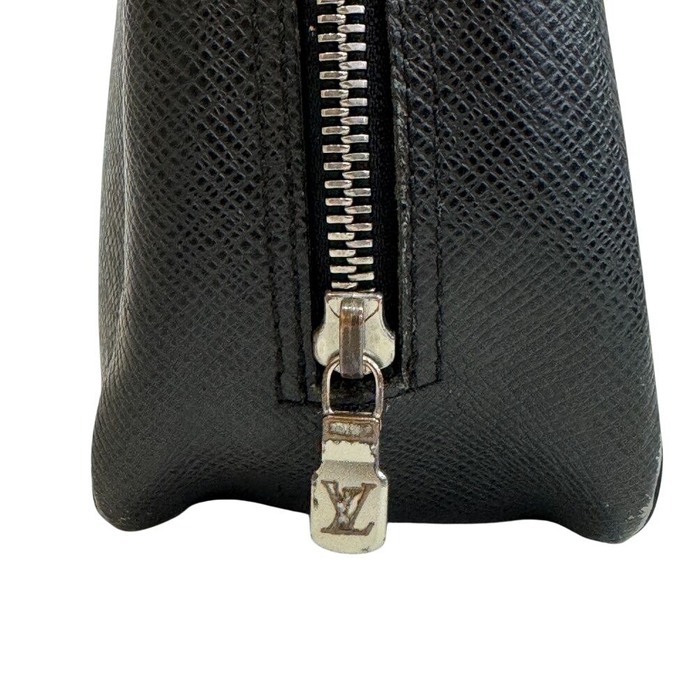 Louis Vuitton Trousse Toilet GM Taiga Leather Clutch Black — view 5