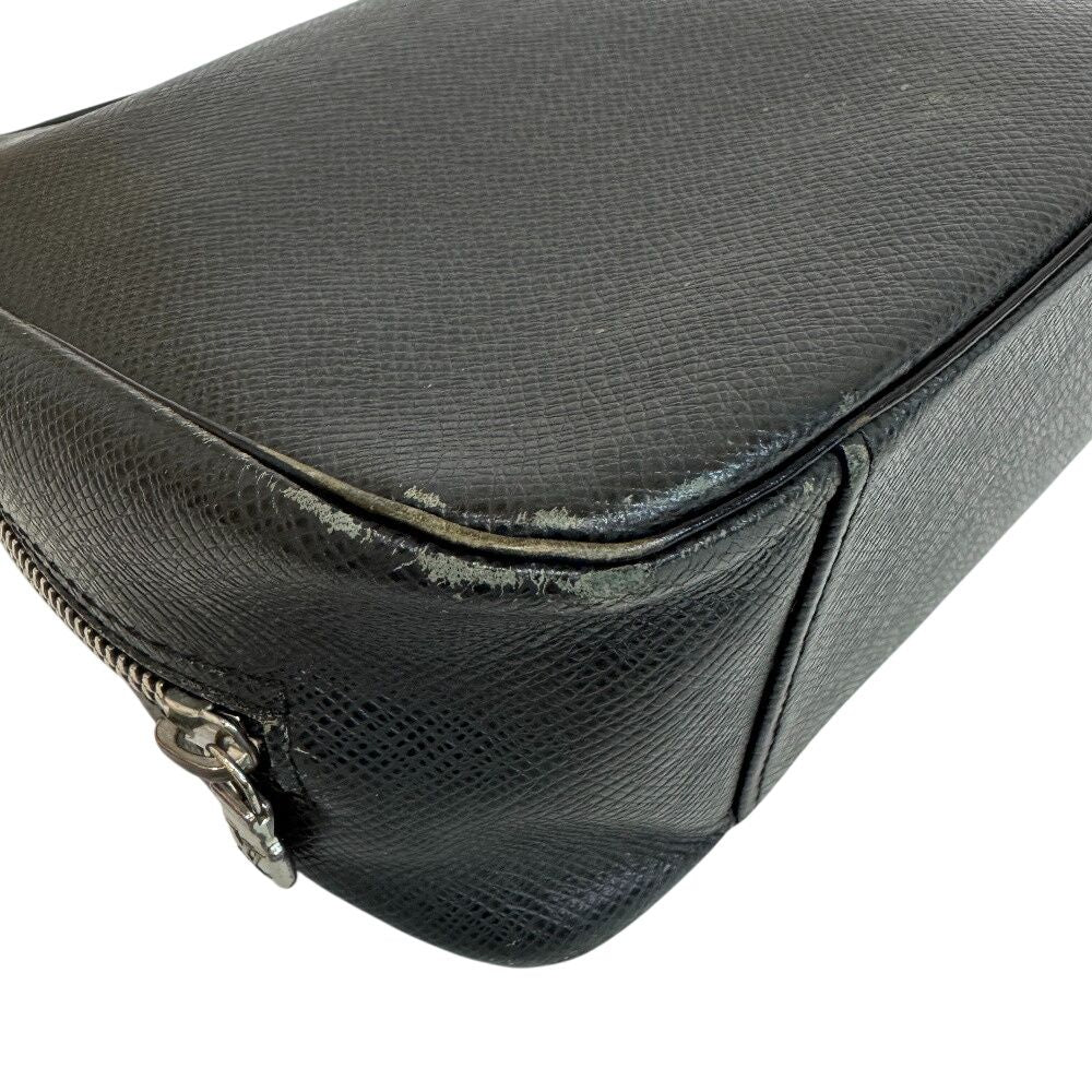 Louis Vuitton Trousse Toilet GM Taiga Leather Clutch Black — view 3