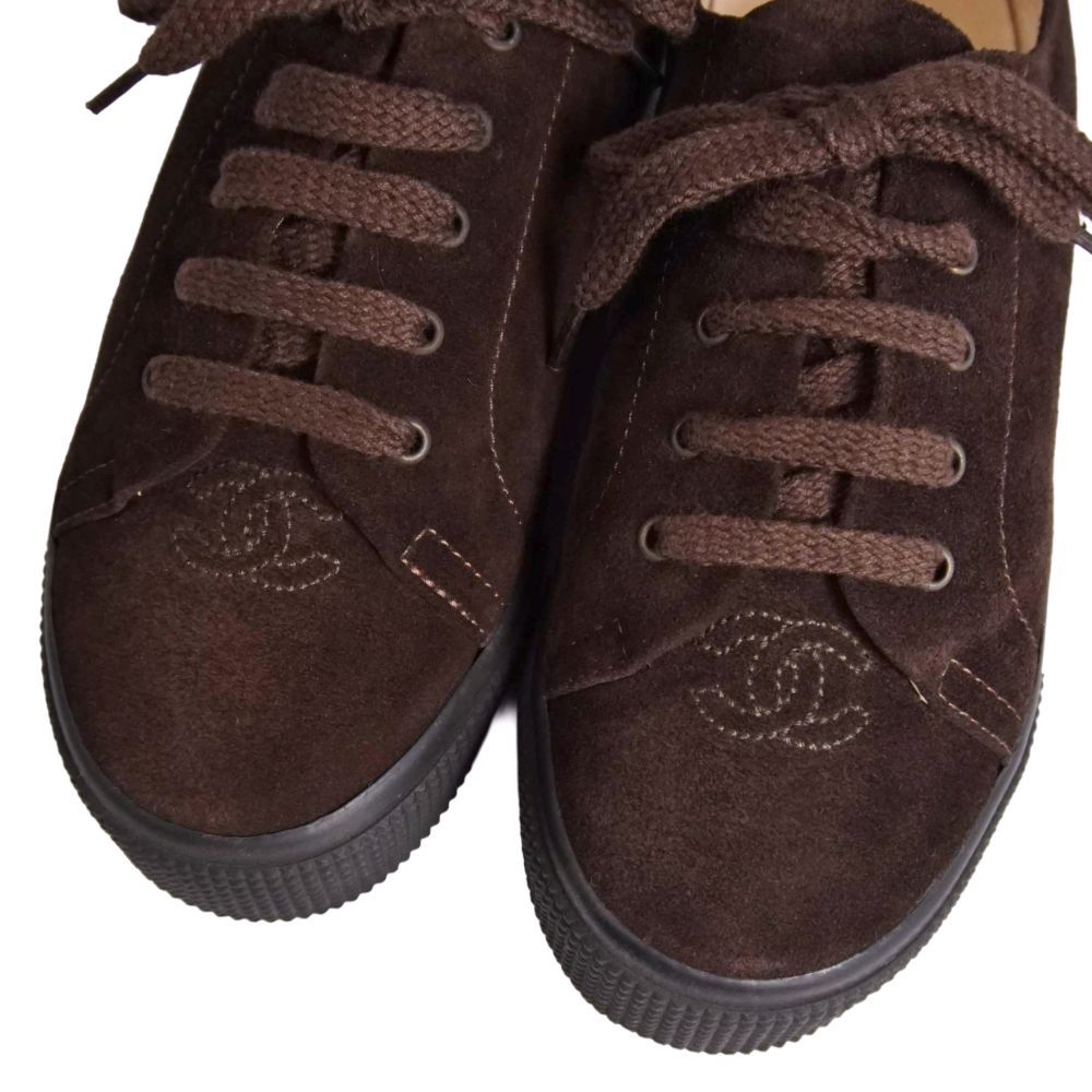 Chanel Vintage Sneakers Low Cut CC Logo — view 3