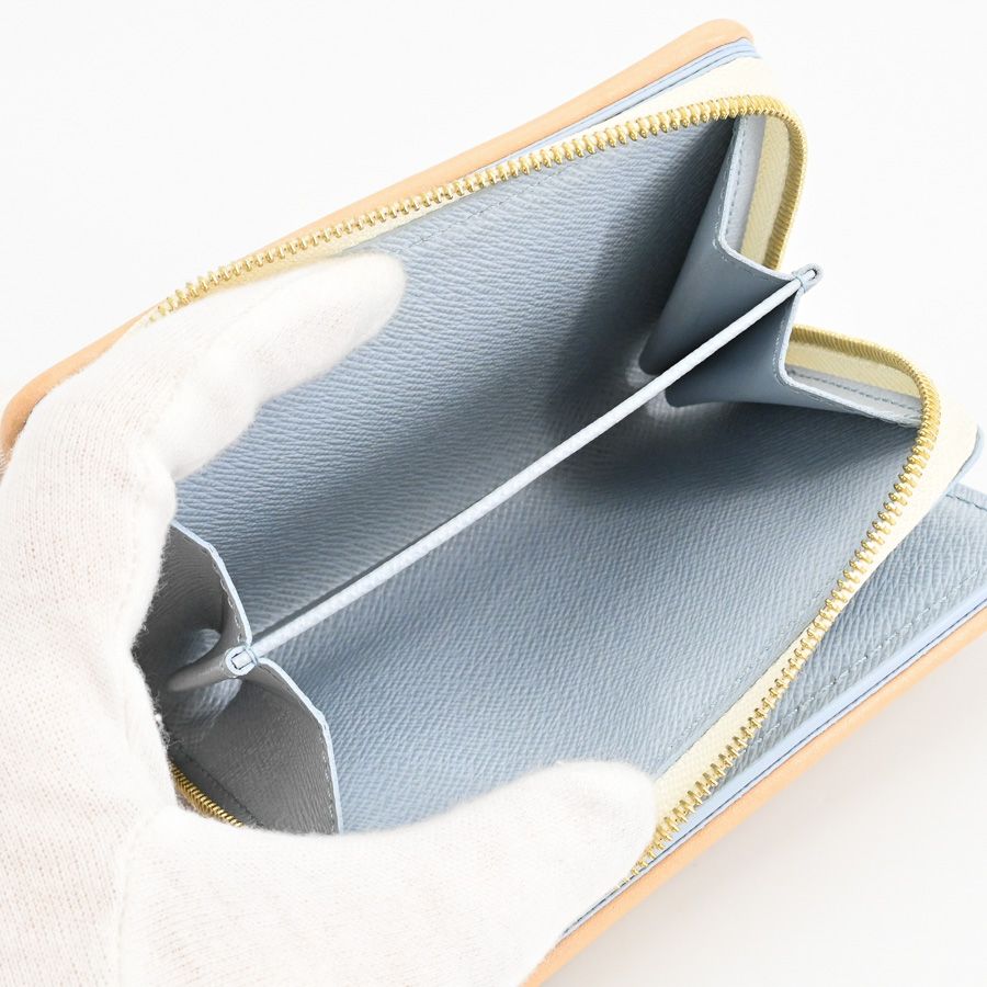 Louis Vuitton Compact Wallet — view 6