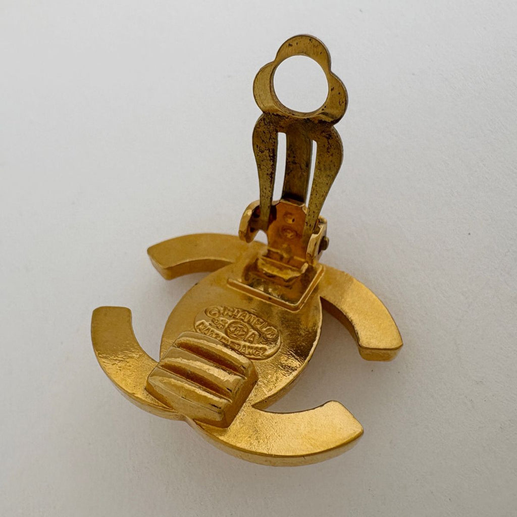 Chanel CC Logo Earrings Turnlock Gold Plated — view 3