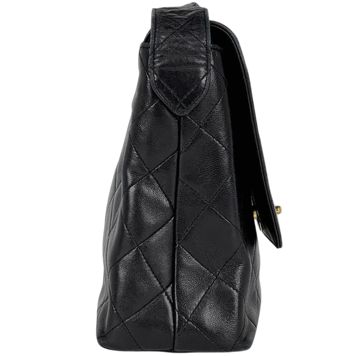 Chanel CC Logo Shoulder Bag Quilted Leather Black — view 4