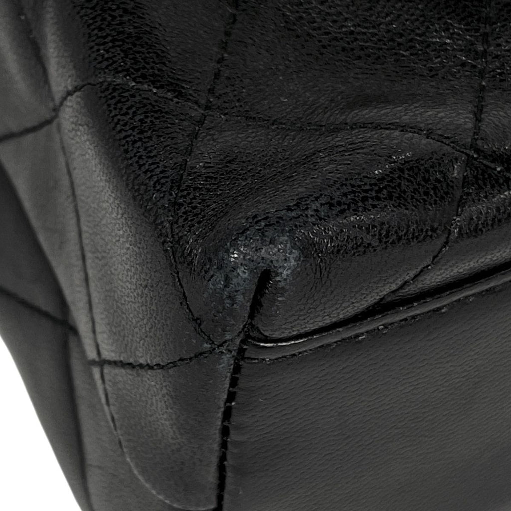 Chanel CC Logo Shoulder Bag Quilted Leather Black — view 7