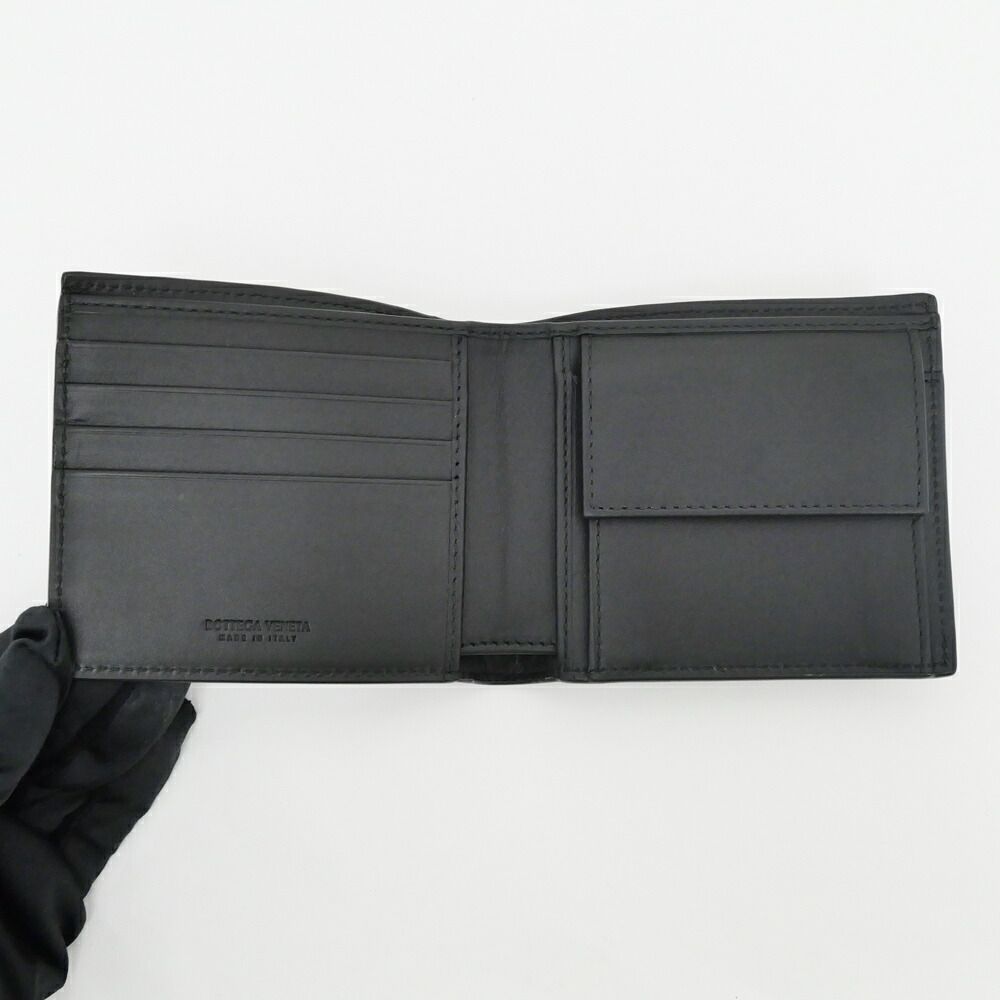 Bottega Veneta Intrecciato Bifold Wallet with Coin Pass Black Calf Leather — view 6