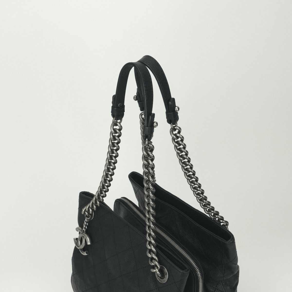 Chanel Quilted Tote Shoulder Bag Caviar Leather Black Silver Chain — view 4