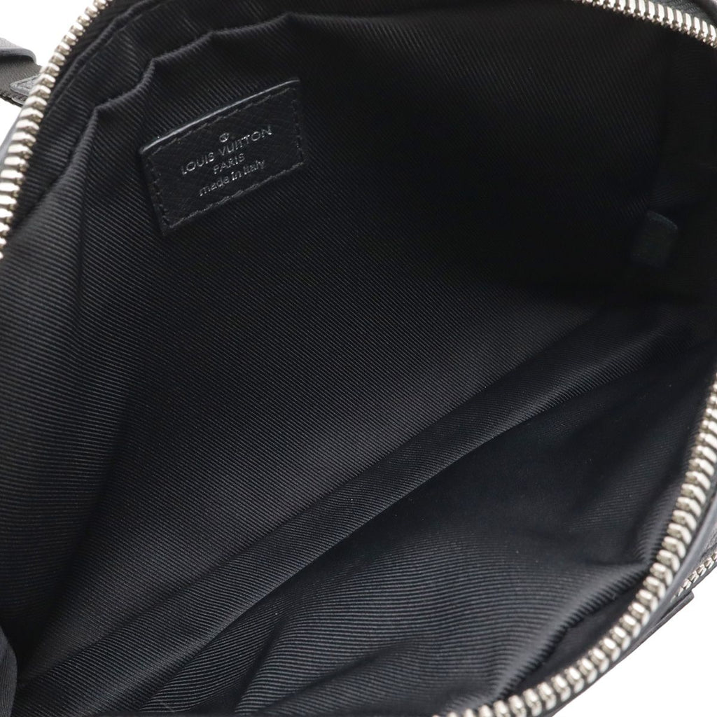 Louis Vuitton Taiga Bum Bag Outdoor Noir Black — view 7
