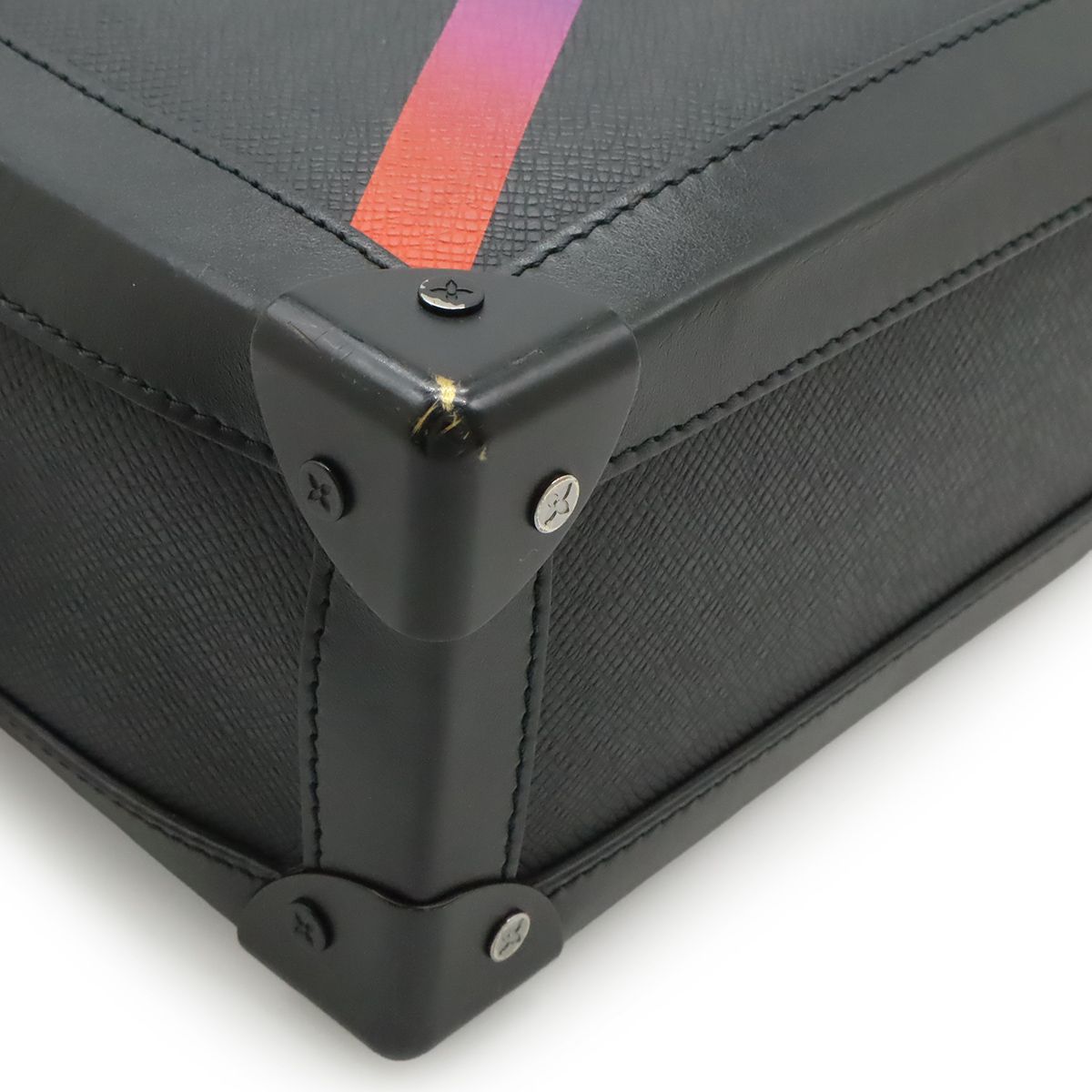 Louis Vuitton Taiga Rainbow Soft Trunk Shoulder Bag 2-Way Pochette Crossbody — view 3