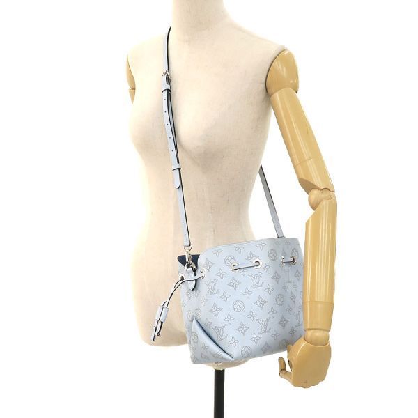 Louis Vuitton Mahina Bela Shoulder Bag — view 9