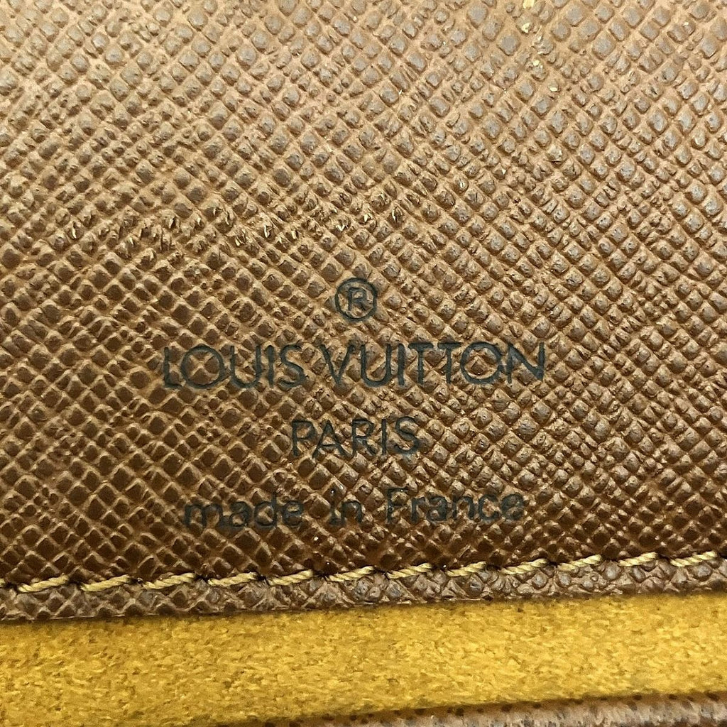 Louis Vuitton Shoulder Bag Canvas — view 4