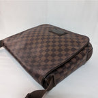 Louis Vuitton Brooklyn MM Damier Messenger Bag — view 3