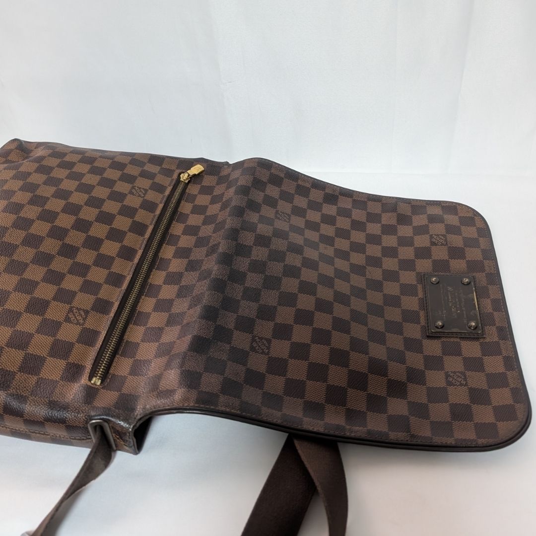 Louis Vuitton Brooklyn MM Damier Messenger Bag — view 6