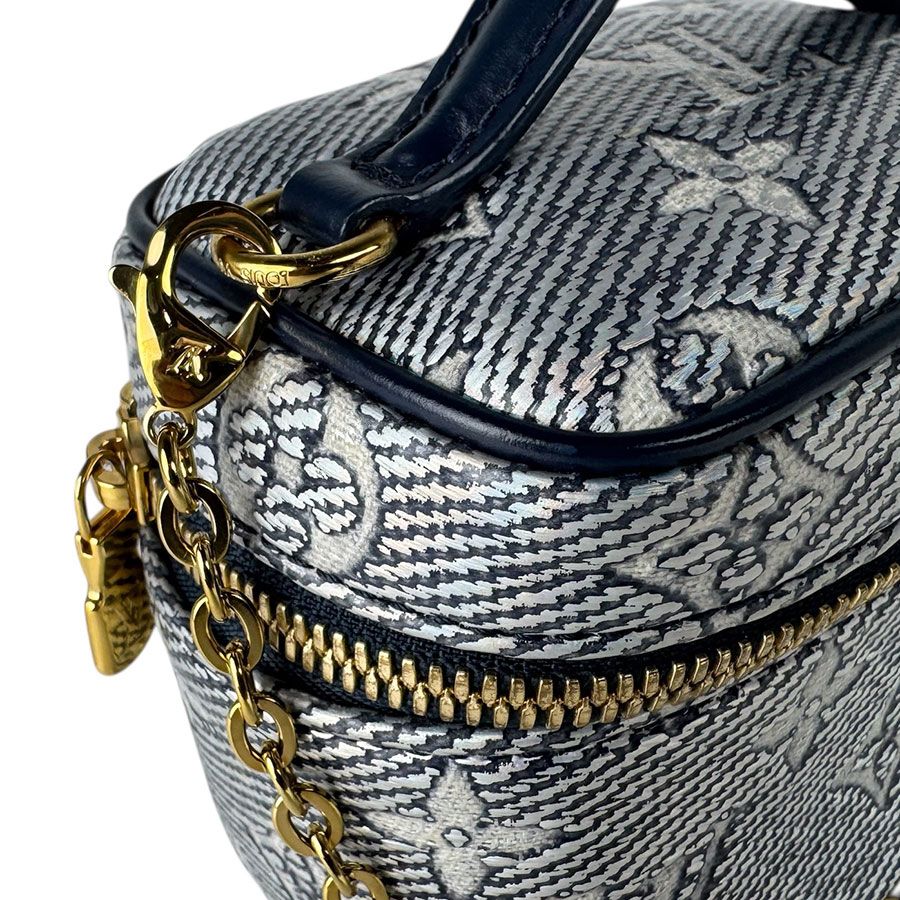 Louis Vuitton Shoulder Bag Monogram Laminated Jacquard Micro Vanity — view 6