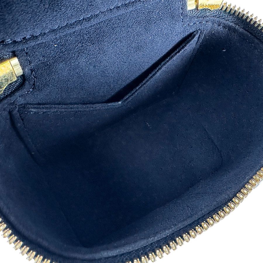 Louis Vuitton Shoulder Bag Monogram Laminated Jacquard Micro Vanity — view 5