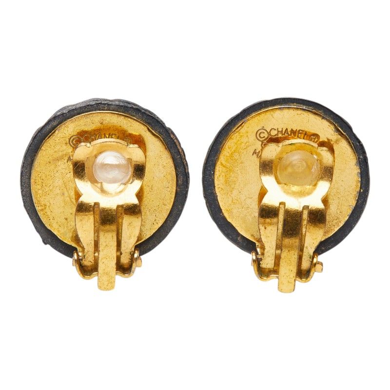 Chanel Quilted CC Logo Gold Black Plated — view 4