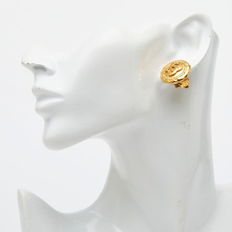 Chanel Vintage CC Logo Gold Plated — view 6