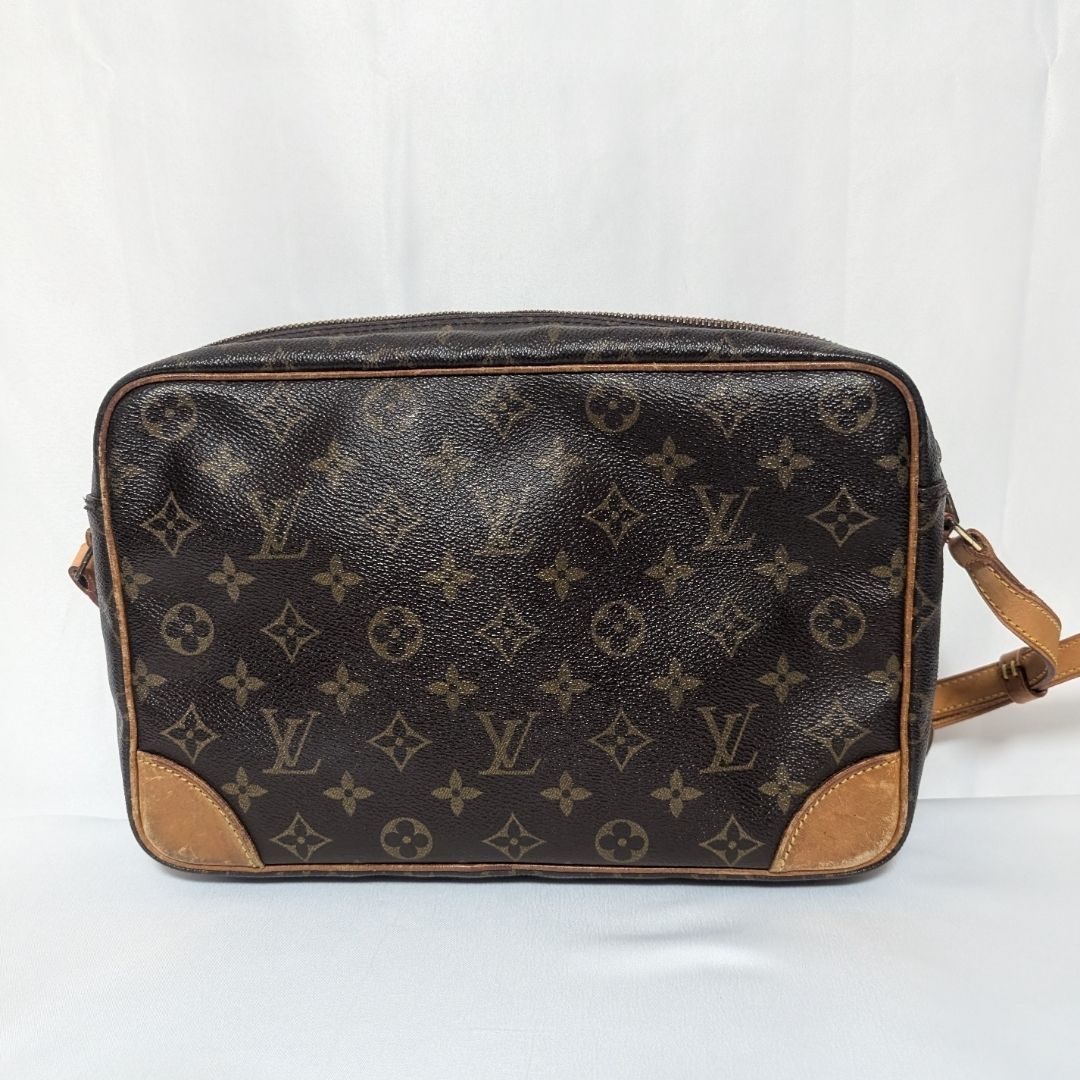 Louis Vuitton Trocadero 30 Monogram Shoulder Bag — view 2