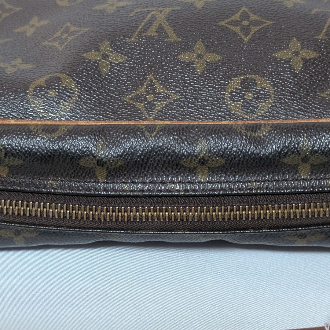 Louis Vuitton Trocadero 30 Monogram Shoulder Bag — view 8