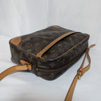 Louis Vuitton Trocadero 30 Monogram Shoulder Bag — view 4