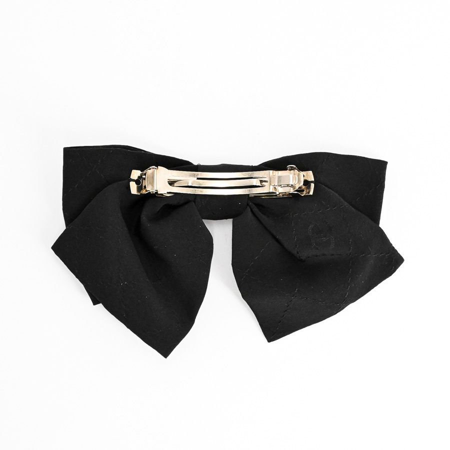 Chanel and Barrette Shoulder Bag Silver — view 3