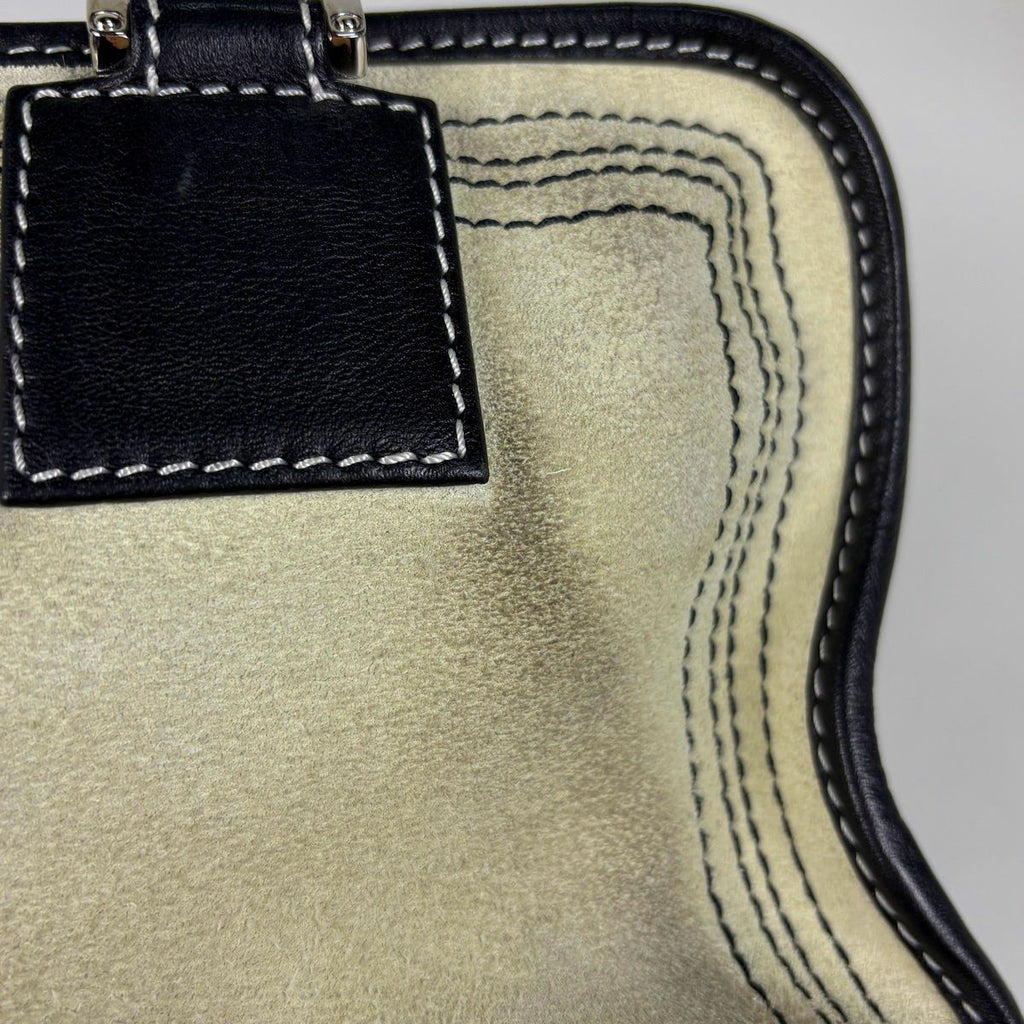 Loewe Amazona 28 Anagram Logo Handbag Suede Light Gray Black — view 4
