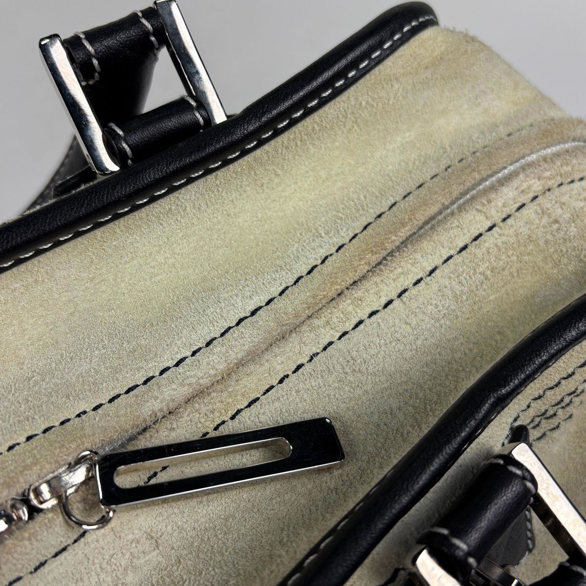 Loewe Amazona 28 Anagram Logo Handbag Suede Light Gray Black — view 6