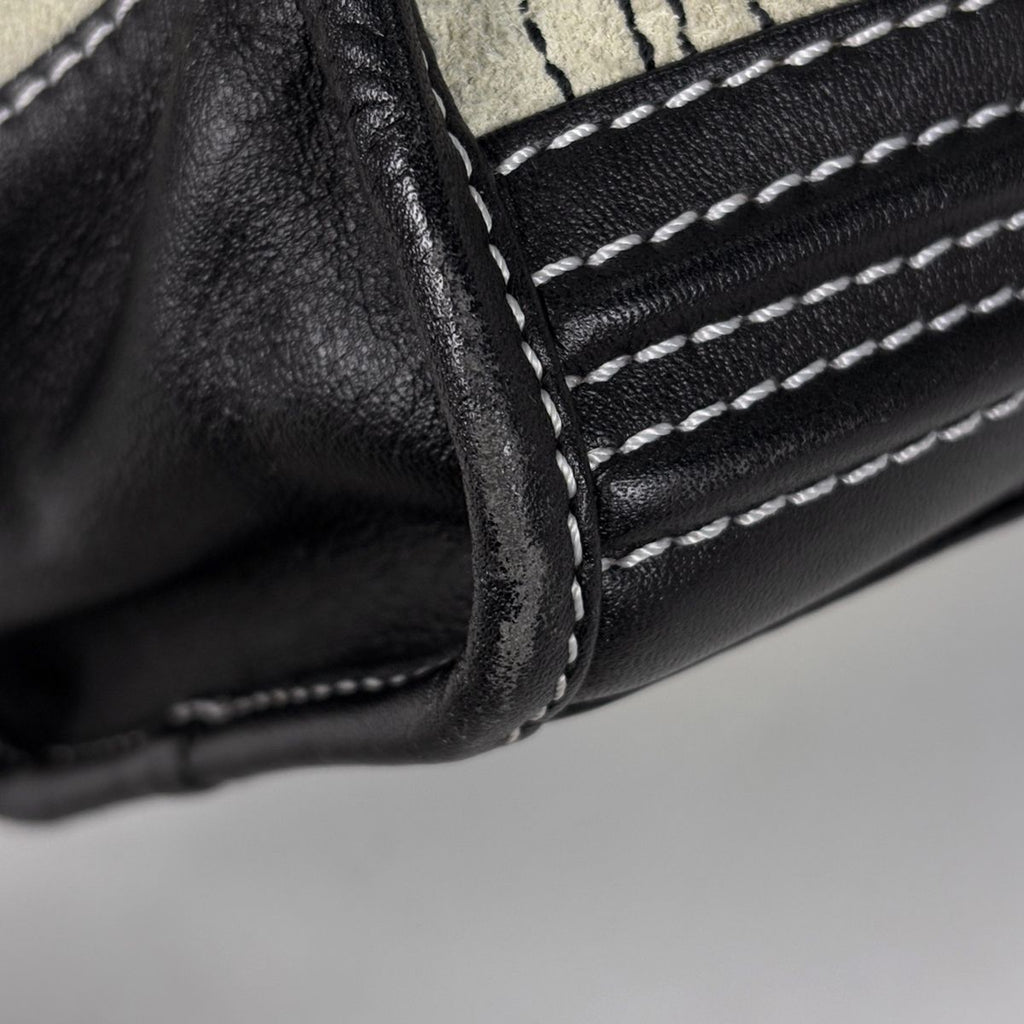 Loewe Amazona 28 Anagram Logo Handbag Suede Light Gray Black — view 3