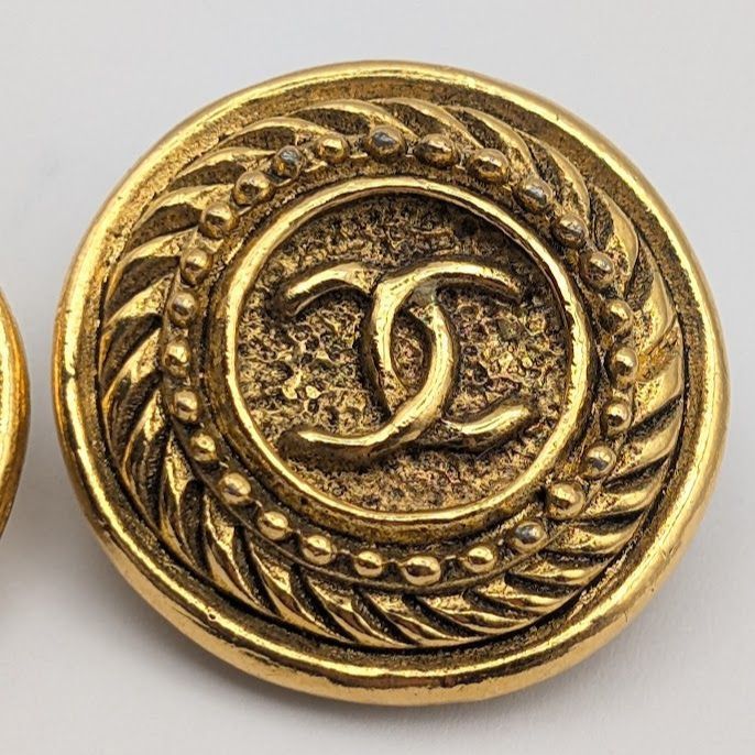 Chanel Earrings CC Logo Twist Large Round Circle Gold First Era Vintage — view 3