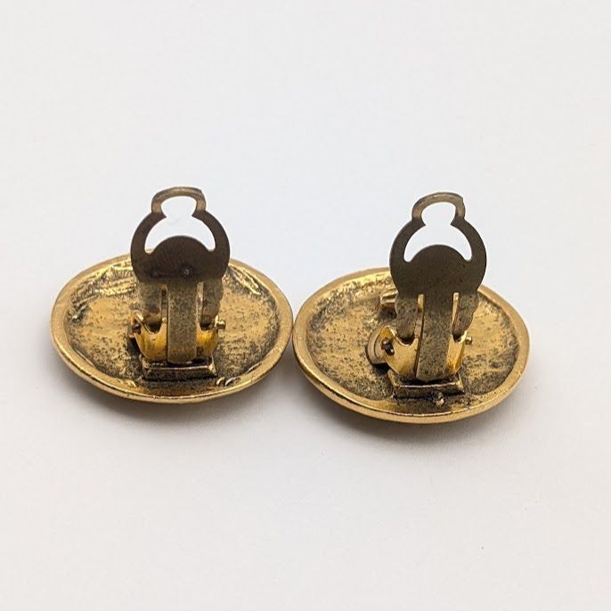 Chanel Earrings CC Logo Twist Large Round Circle Gold First Era Vintage — view 4