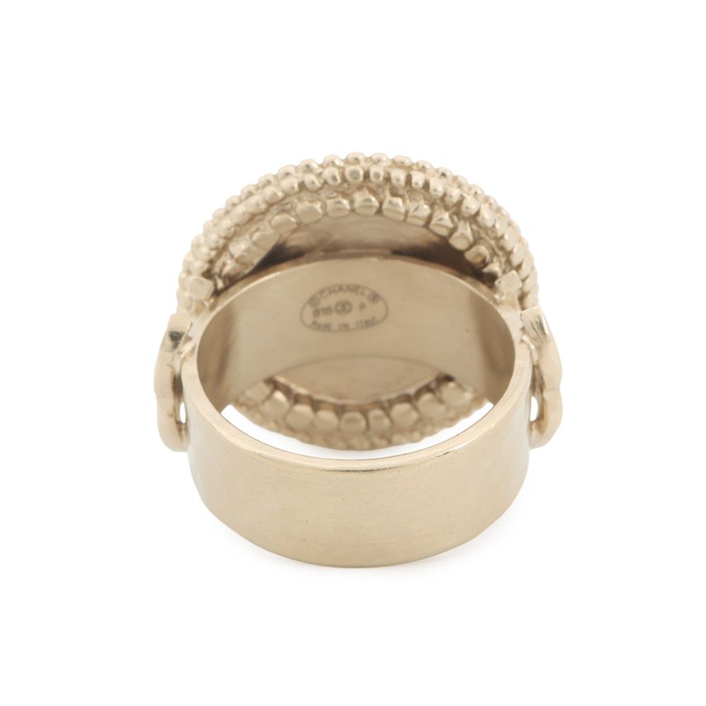 Chanel Ring CC Logo Camellia — view 4