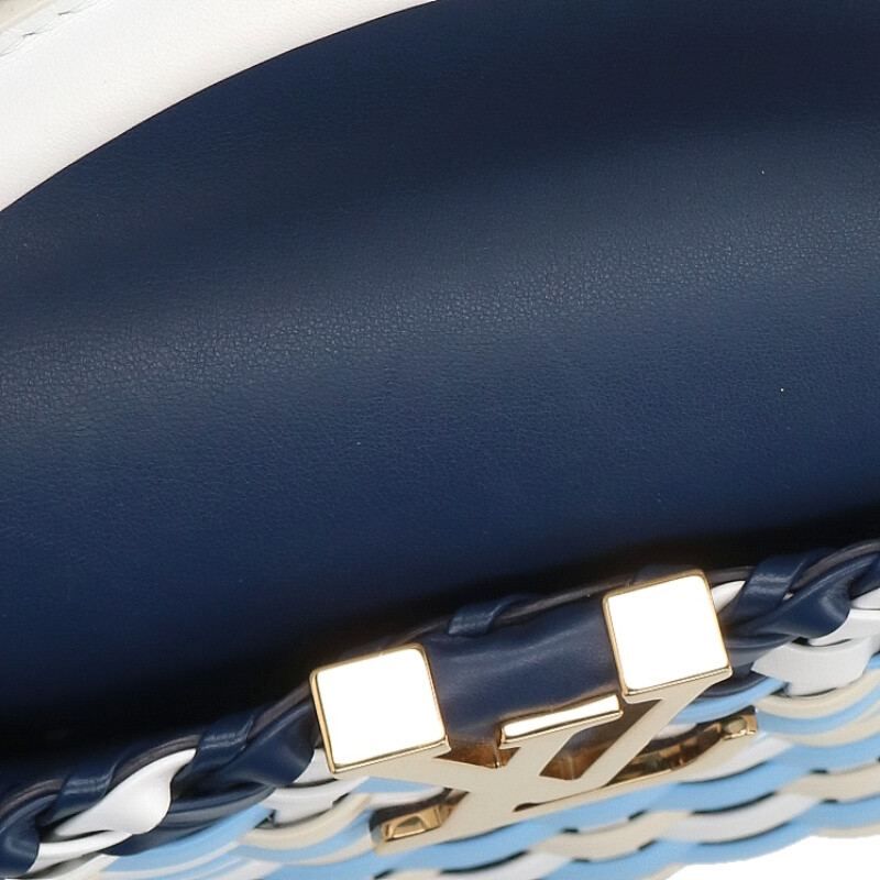 Louis Vuitton Capucines BB Leather Handbag — view 5