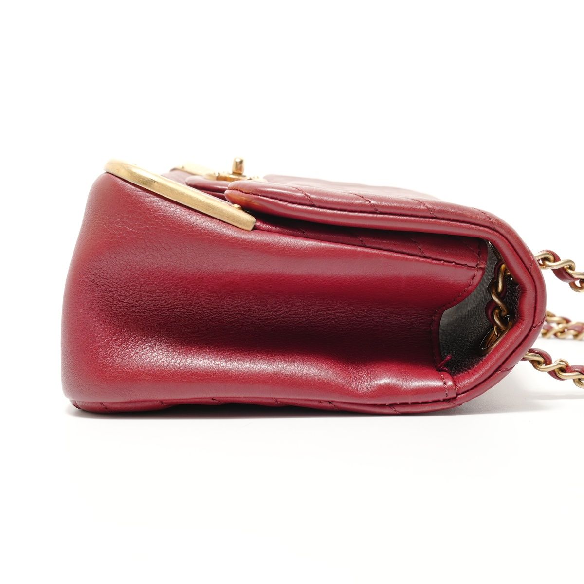 Chanel Shoulder Bag Stitch Chevron — view 4
