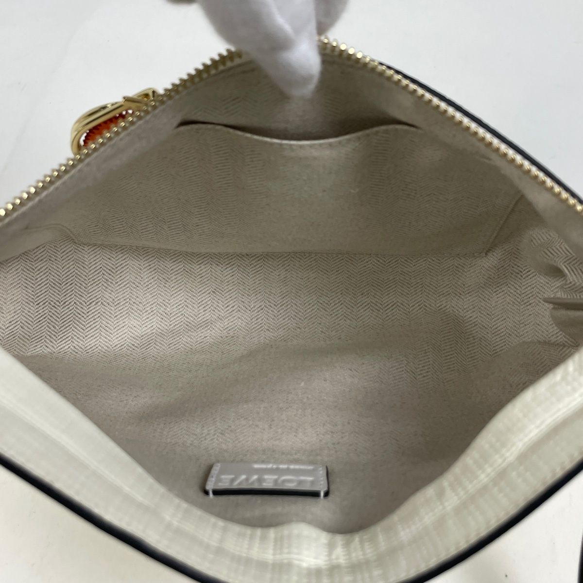 Loewe Anagram Clutch Logo Second Pouch Double Mechano Pin Patent Leather Ivory — view 6