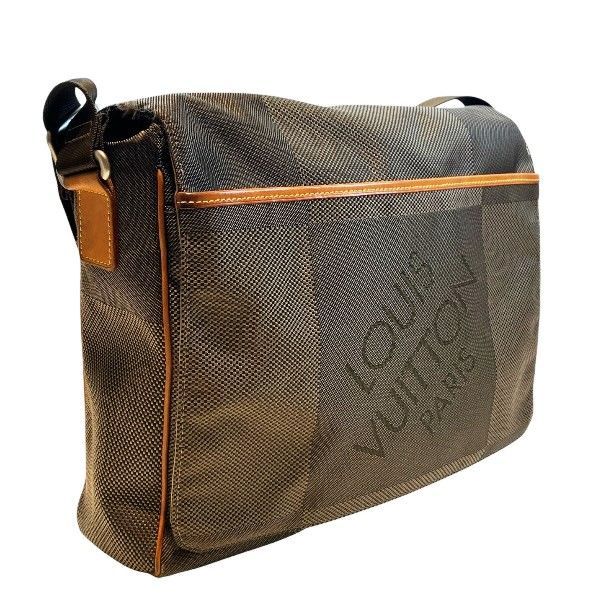 Louis Vuitton Damier Messager NM Messenger Bag — view 8