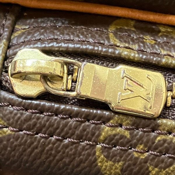 Louis Vuitton Monogram Reporter PM Shoulder Bag — view 8