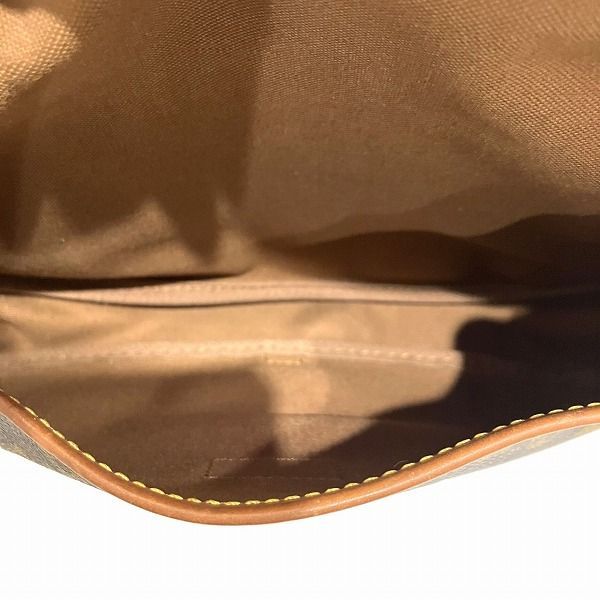 Louis Vuitton Monogram Saumur 30 Shoulder Bag — view 6