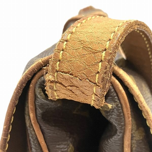 Louis Vuitton Monogram Saumur 30 Shoulder Bag — view 8