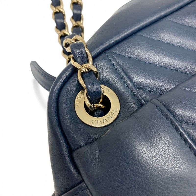 Chanel Shoulder Bag Navy Gold CC Logo Chevron Stitch Double Chain — view 9