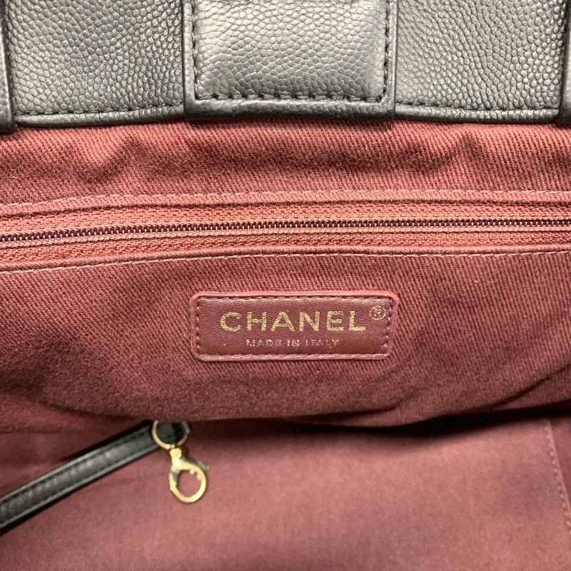Chanel Handbag Black Gold Business Affinity Caviar Leather Turnlock CC Logo — view 7