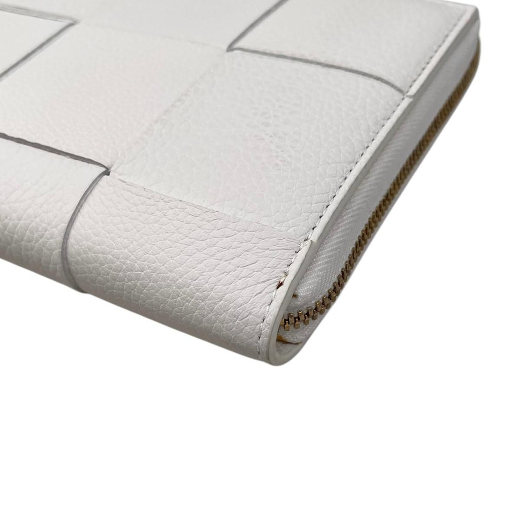 Bottega Veneta Wallet Cassette Zip Around Intrecciato White Gold — view 4