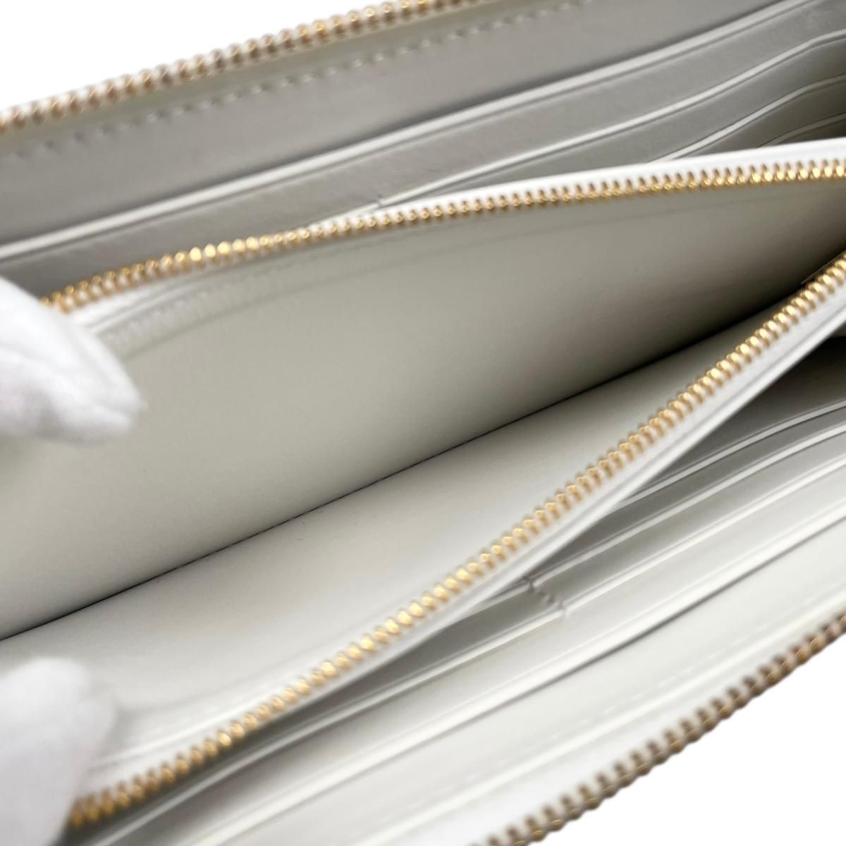 Bottega Veneta Wallet Cassette Zip Around Intrecciato White Gold — view 9