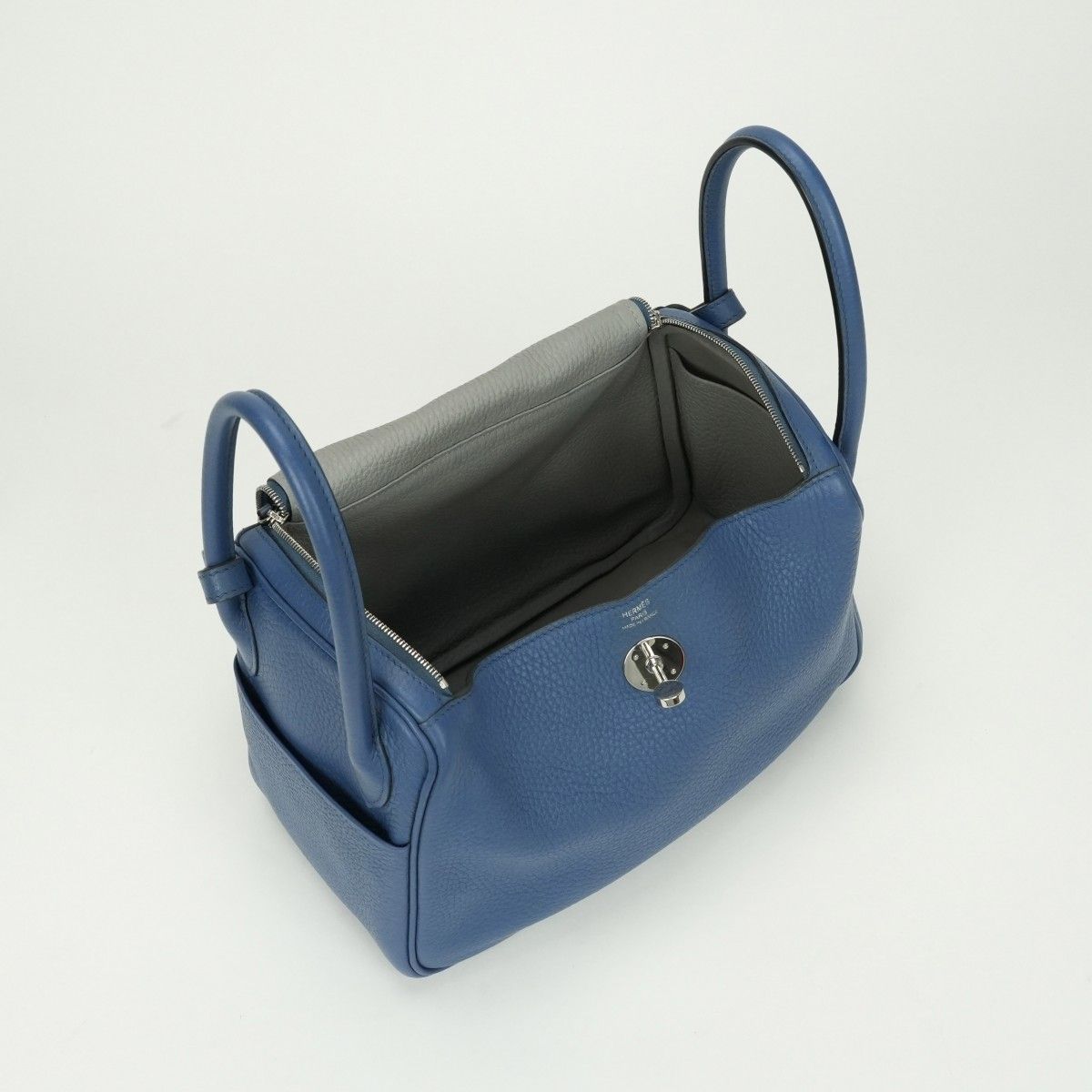 Hermes Lindy 26 Verso Tote Shoulder Bag Taurillon Clemence Blueagate Grismouette — view 6