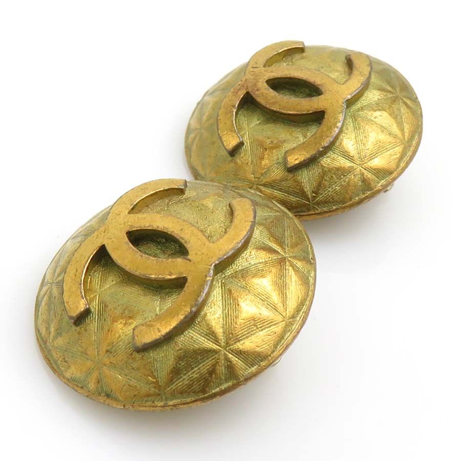 Chanel Earrings CC Logo — view 4