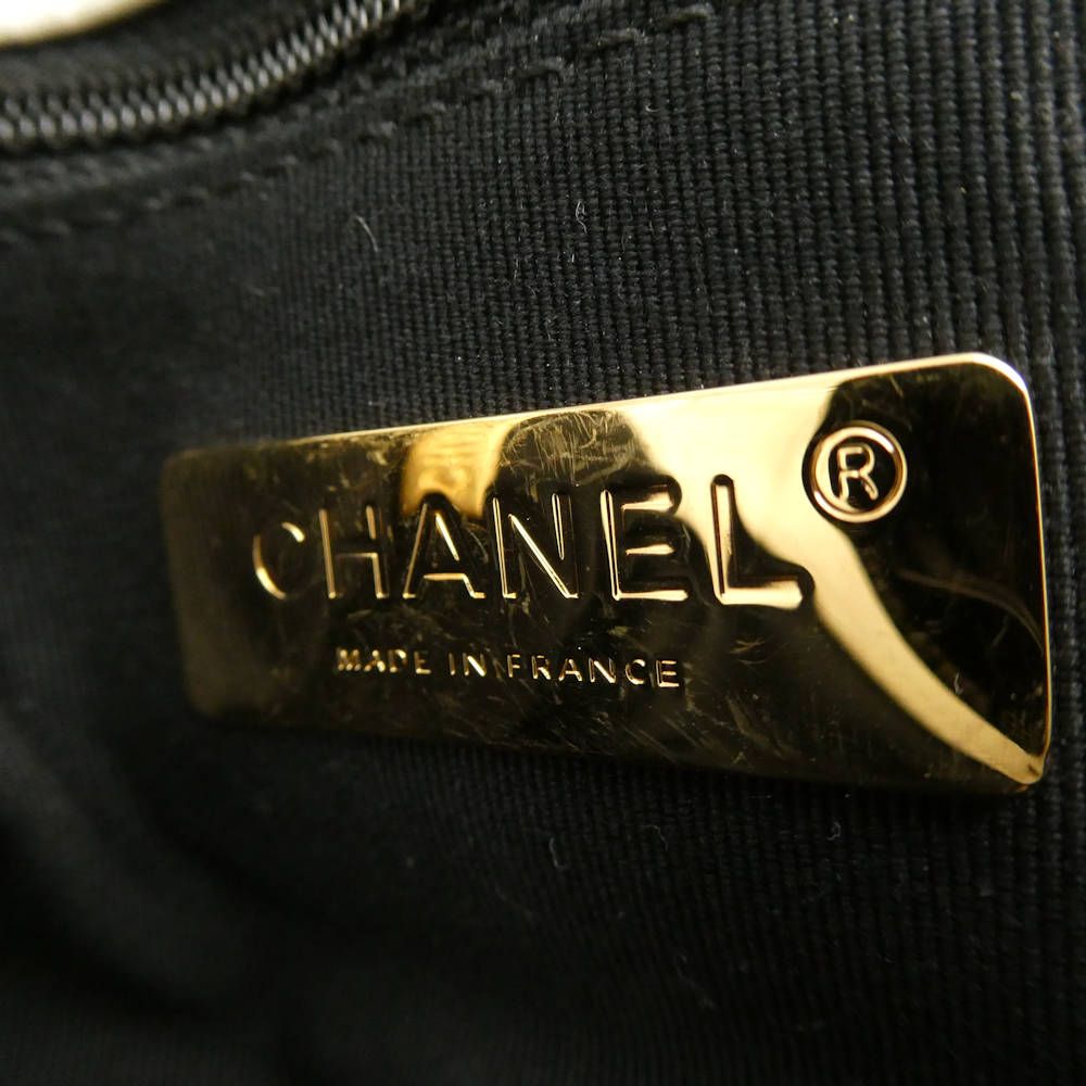 Chanel 19 Shoulder Bag Large Lambskin Purse — view 7