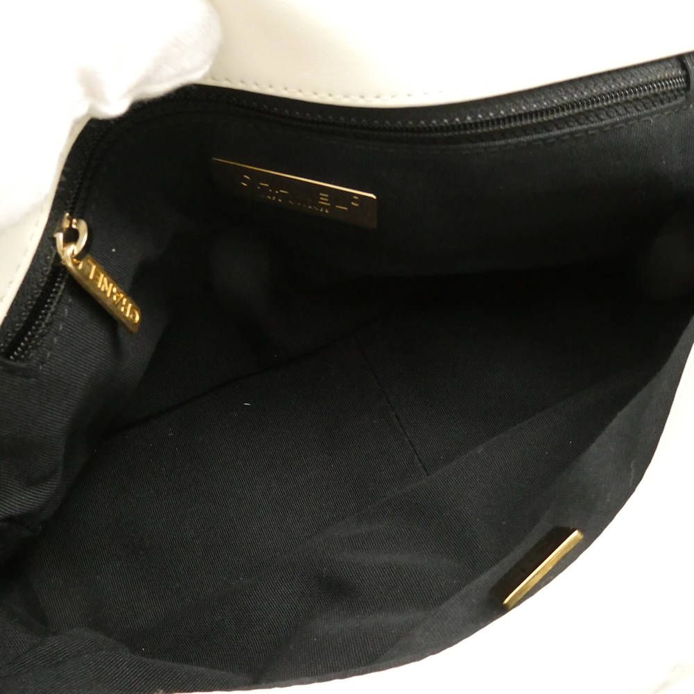 Chanel 19 Shoulder Bag Large Lambskin Purse — view 6