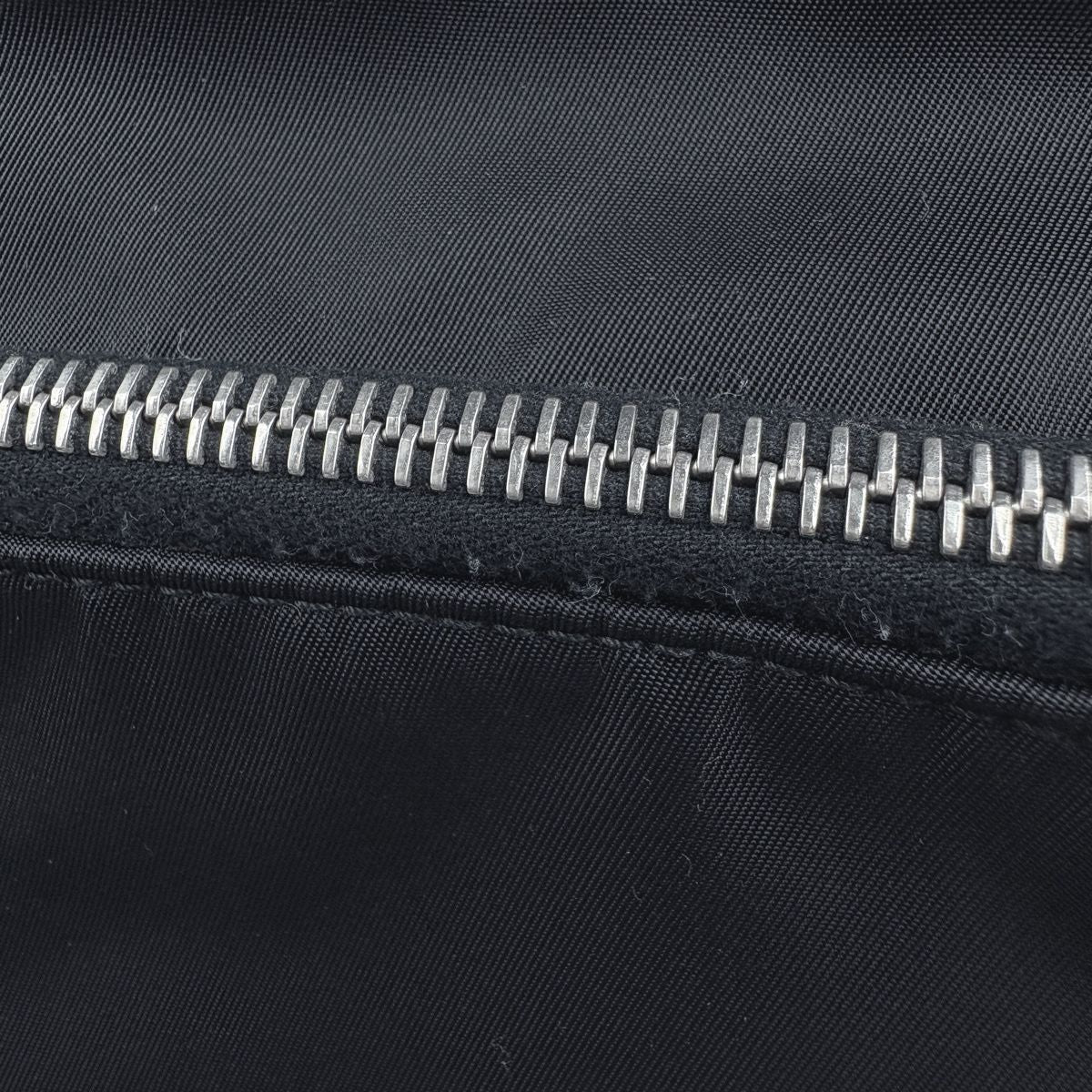 Prada Shoulder Bag Tessuto Nylon Nero — view 4