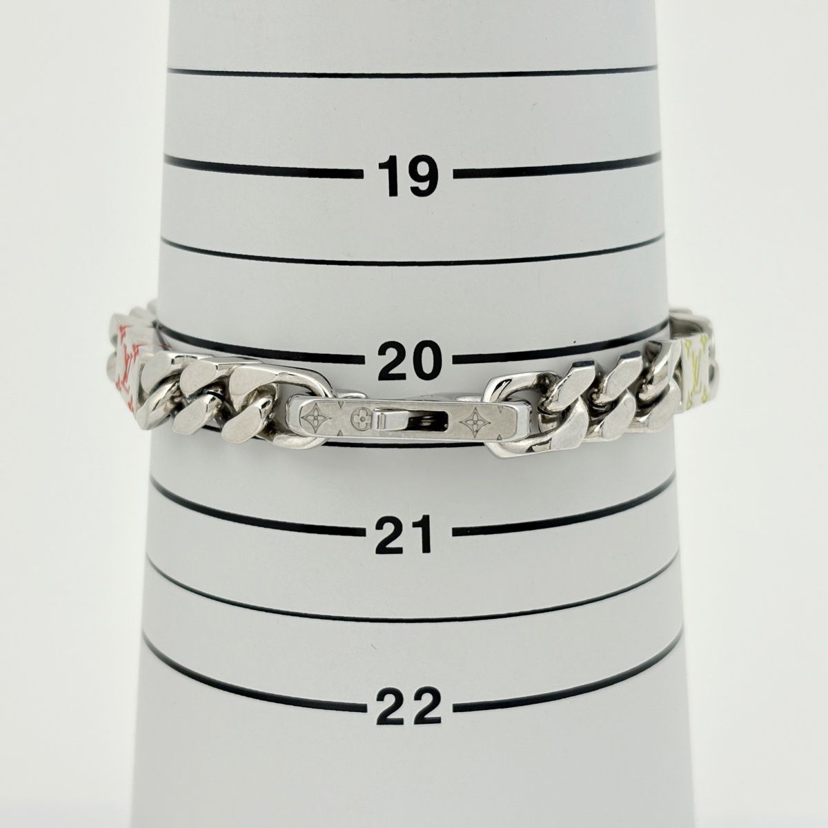 Louis Vuitton LV Mosaic Bracelet Chain Silver Plated — view 5