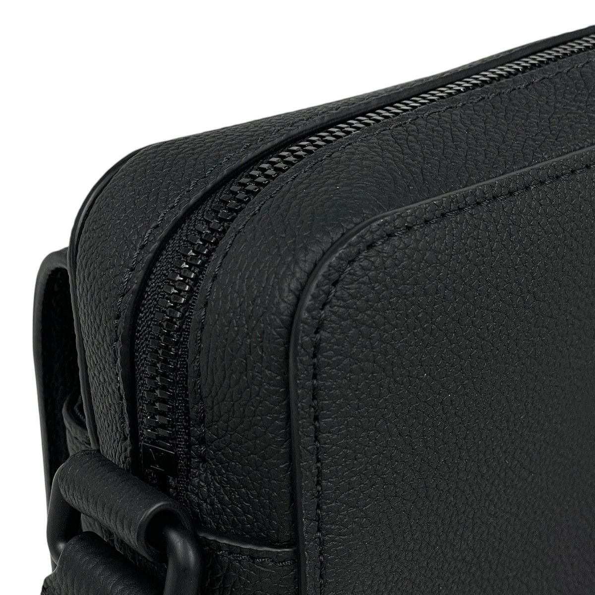Louis Vuitton Fastline Messenger LV Aerogram Shoulder Bag Leather Noir Black — view 8